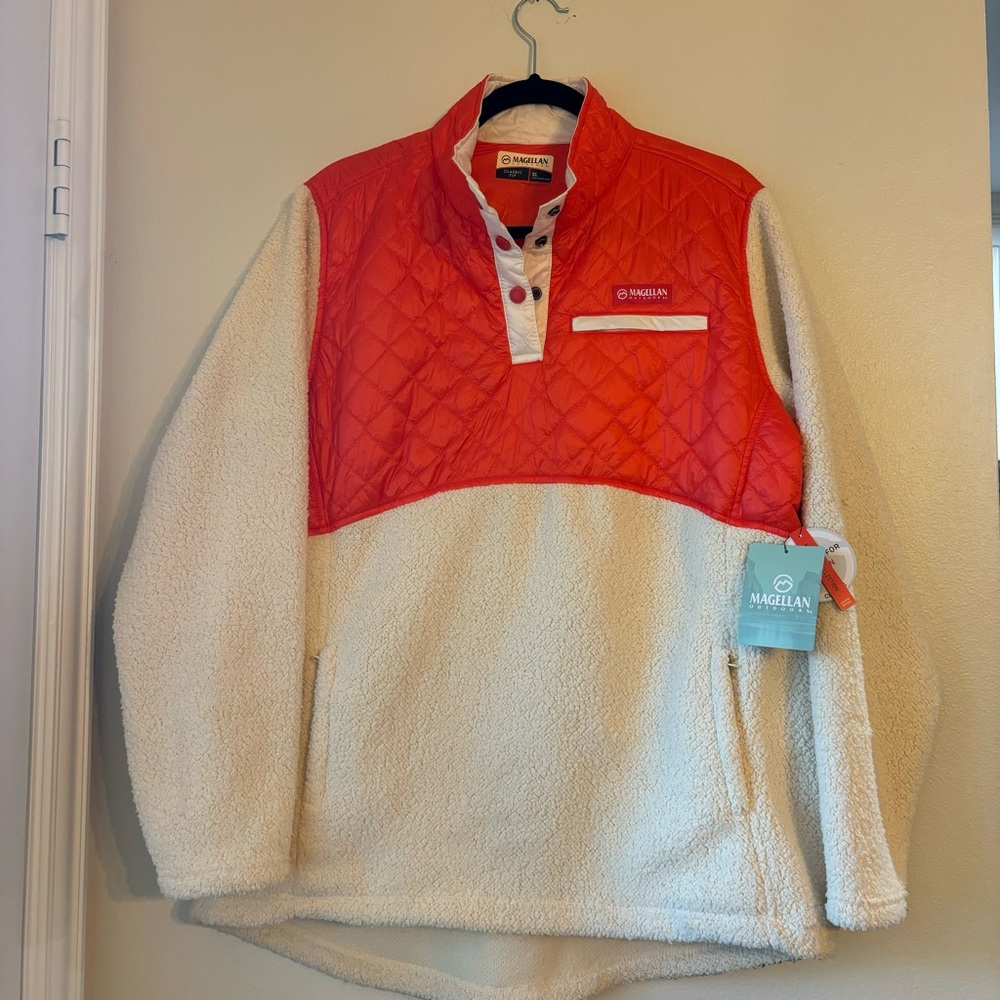 BRAND NEW Magellan Women’s Pullover Jacket Holiday Christmas XL White Fuzzy